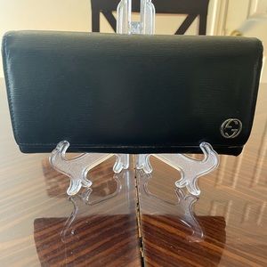 Gucci Women’s Blk Long Wallet 12 CC slots & more